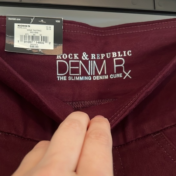 Rock & Republic Skinny Legging Jean - Picture 2 of 4